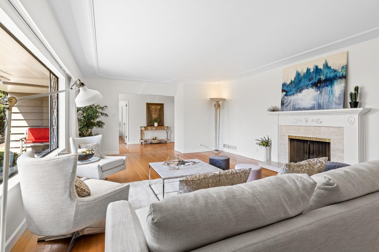 1211 Chartwell Drive - Chartwell single-family-residence for Sale, 4 Bedrooms (R3112596)# - 4