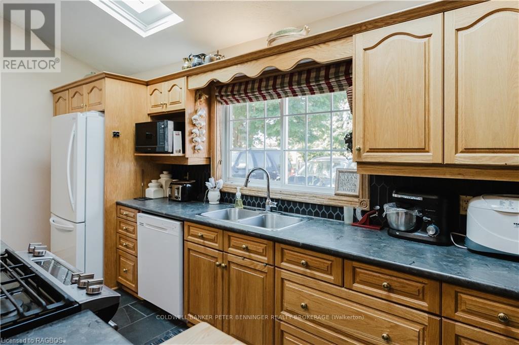 133889 ALLAN PARK ROAD - West Grey House for Sale, 3 Bedrooms (X10847447) #5