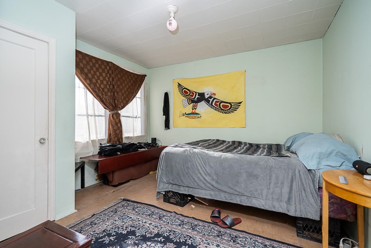 2212 Old Dollarton Road - Seymour NV Single Family Residence for Sale, 4 Bedrooms (R2972545) #16