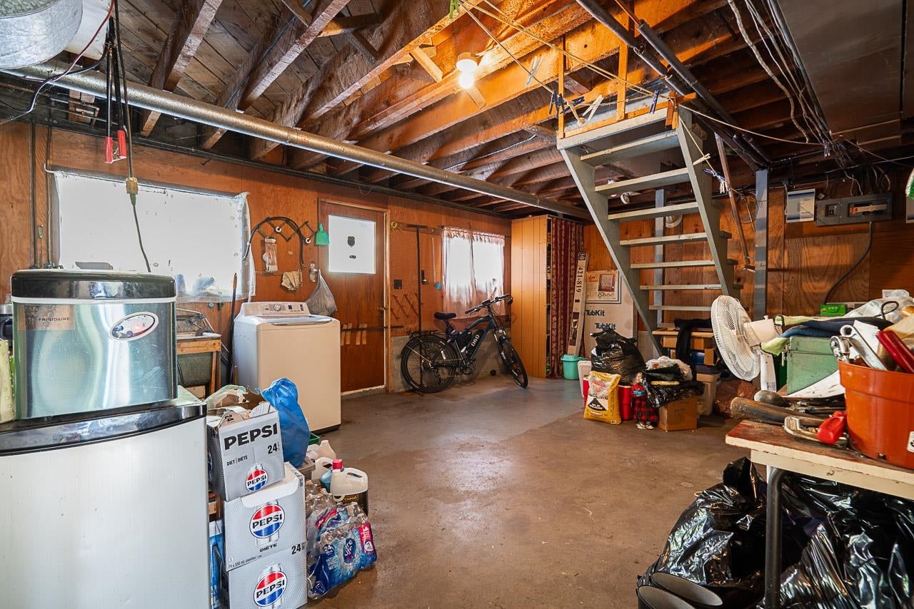 2212 Old Dollarton Road - Seymour NV Single Family Residence for Sale, 4 Bedrooms (R2972545) #27