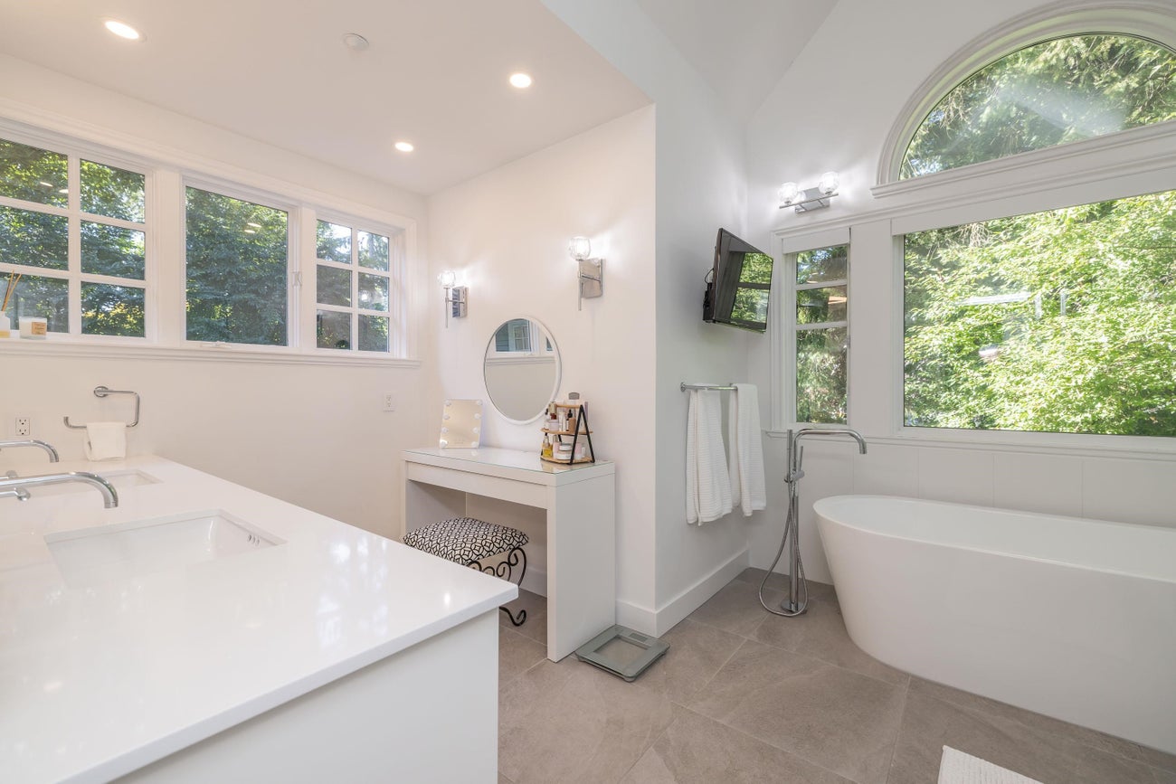 416 Gordon Avenue - Cedardale Single Family Residence, 6 Bedrooms (R3048529)# - 25