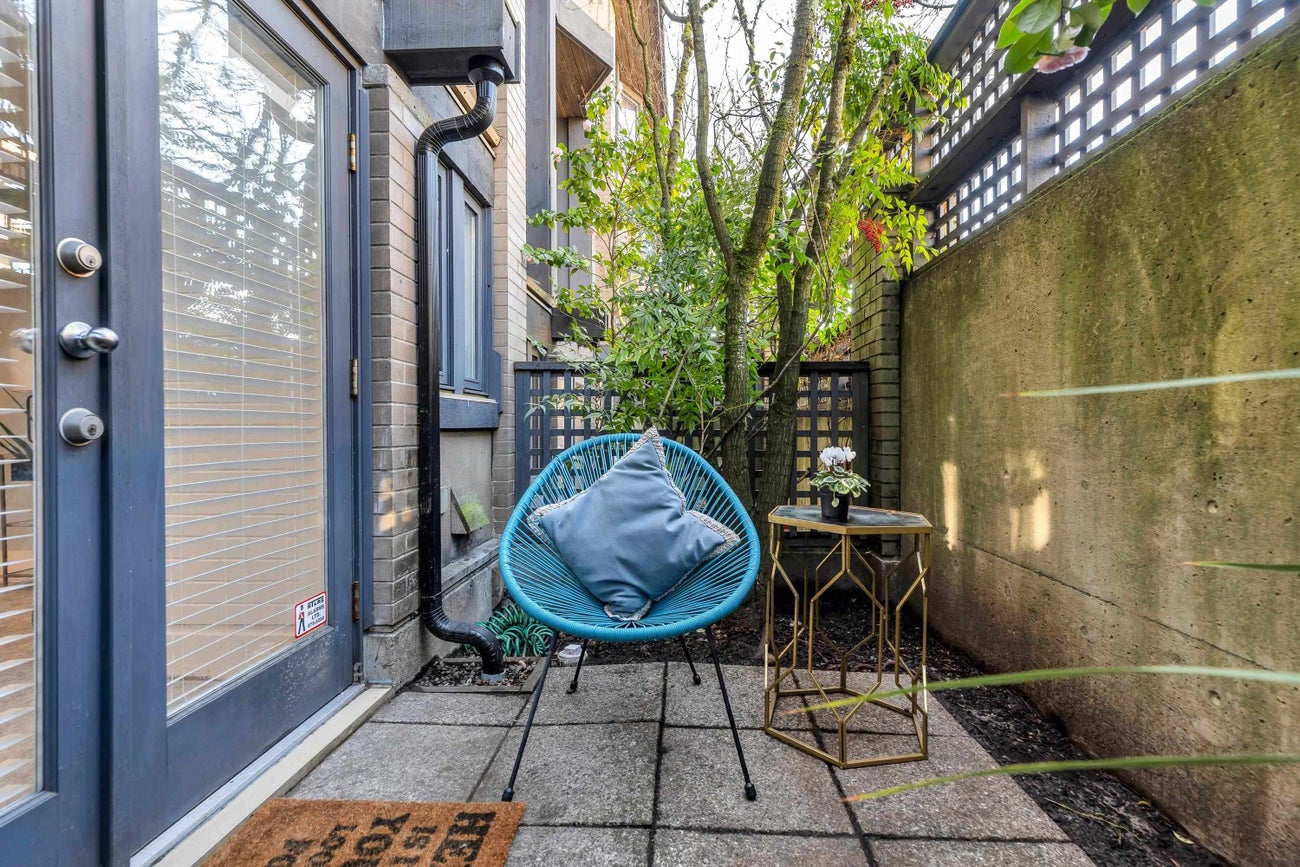 4 - 328 E 2nd Street - Lower Lonsdale Townhouse for Sale, 2 Bedrooms (R3082063)# - 38
