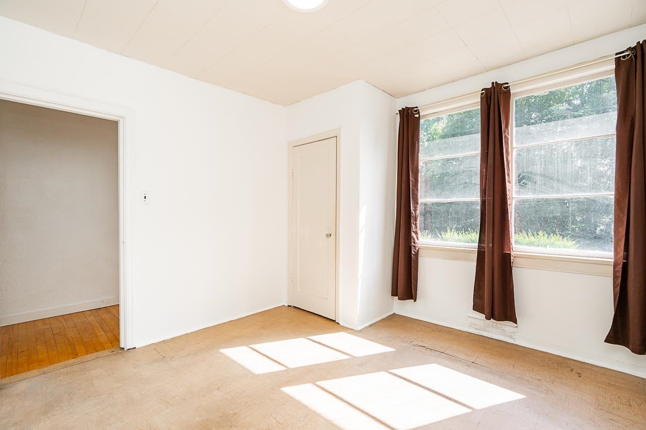 2212 Old Dollarton Road - Seymour NV Single Family Residence for Sale, 4 Bedrooms (R3083594)# - 16