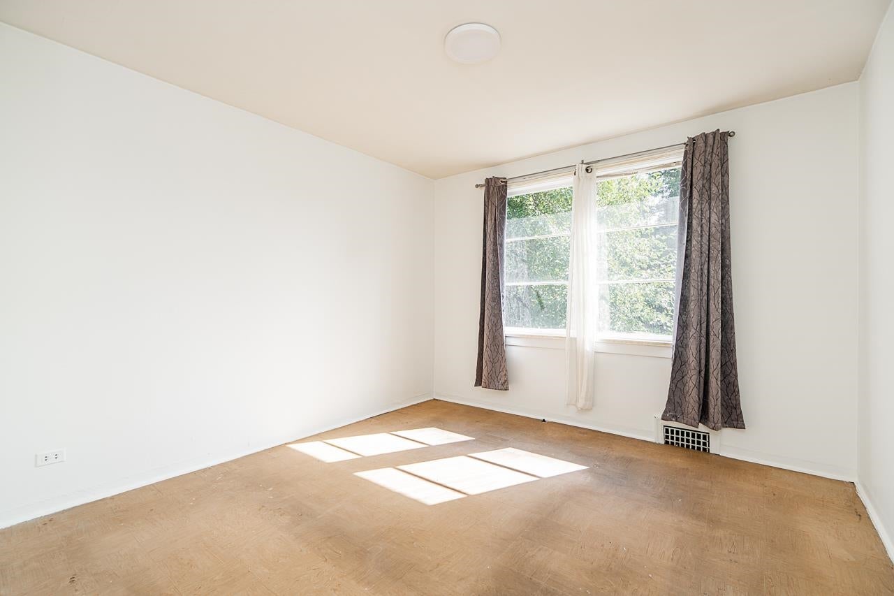 2212 Old Dollarton Road - Seymour NV Single Family Residence for Sale, 4 Bedrooms (R3083594)# - 19