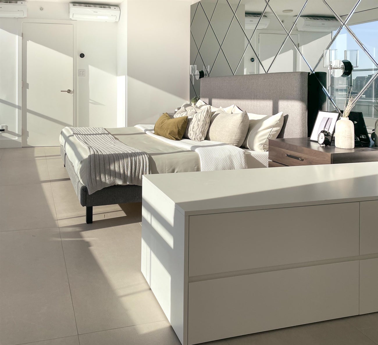 3703 - 689 Abbott Street - Downtown VW Apartment/Condo, 3 Bedrooms (R3089158)# - 21