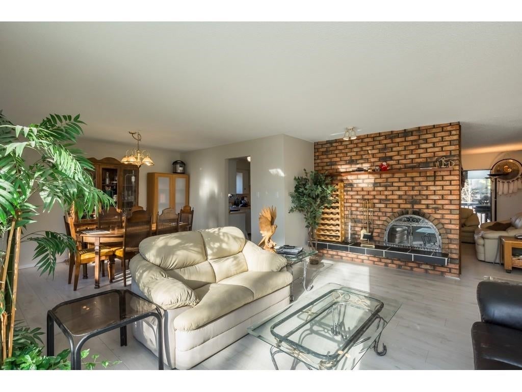 14931 94 AVENUE - Fleetwood Tynehead House/Single Family for sale, 4 Bedrooms (R2634090) #4