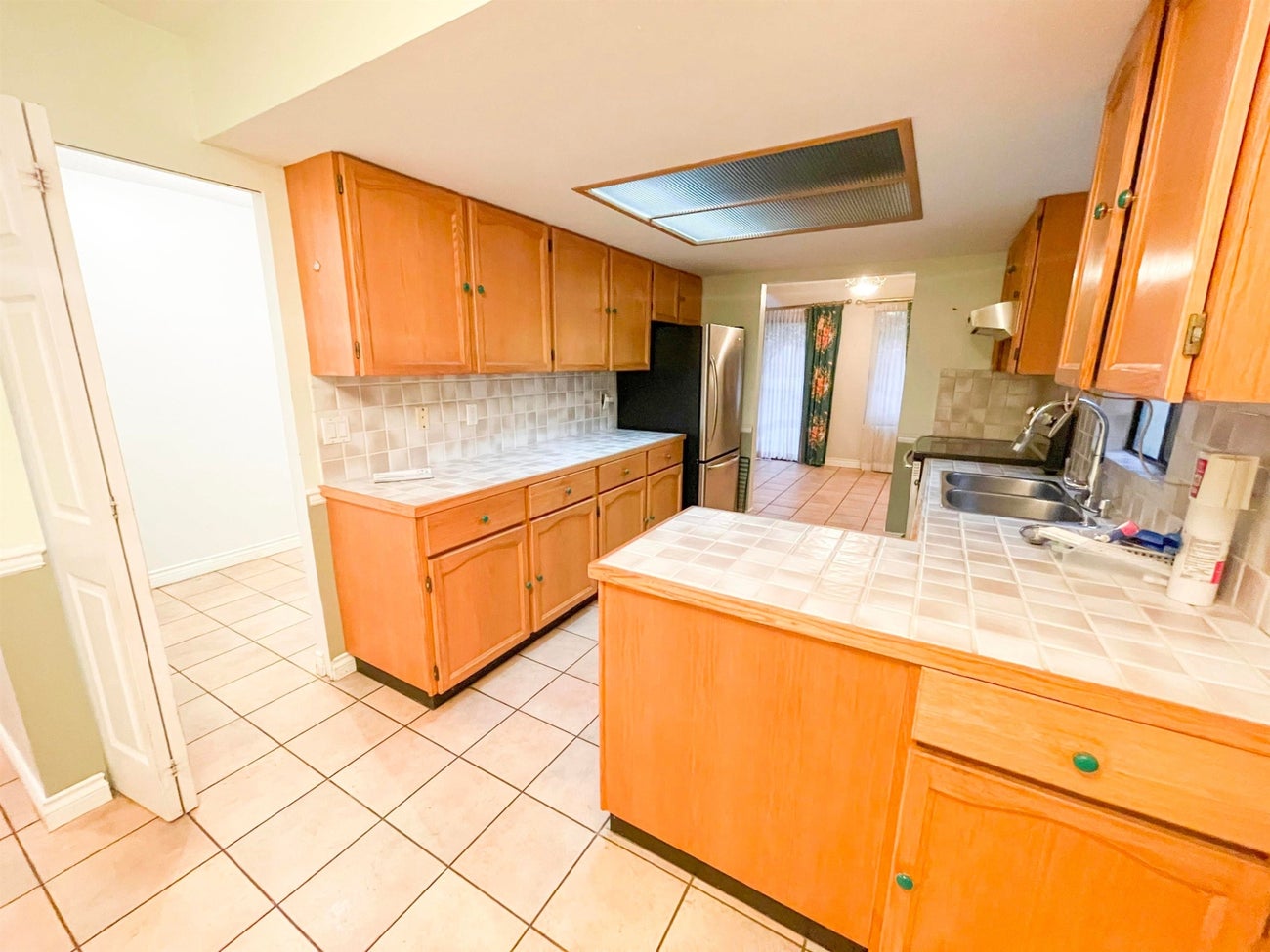 7138 YORK CRESCENT - Sunshine Hills Woods House/Single Family for sale, 4 Bedrooms (R2654340) #7