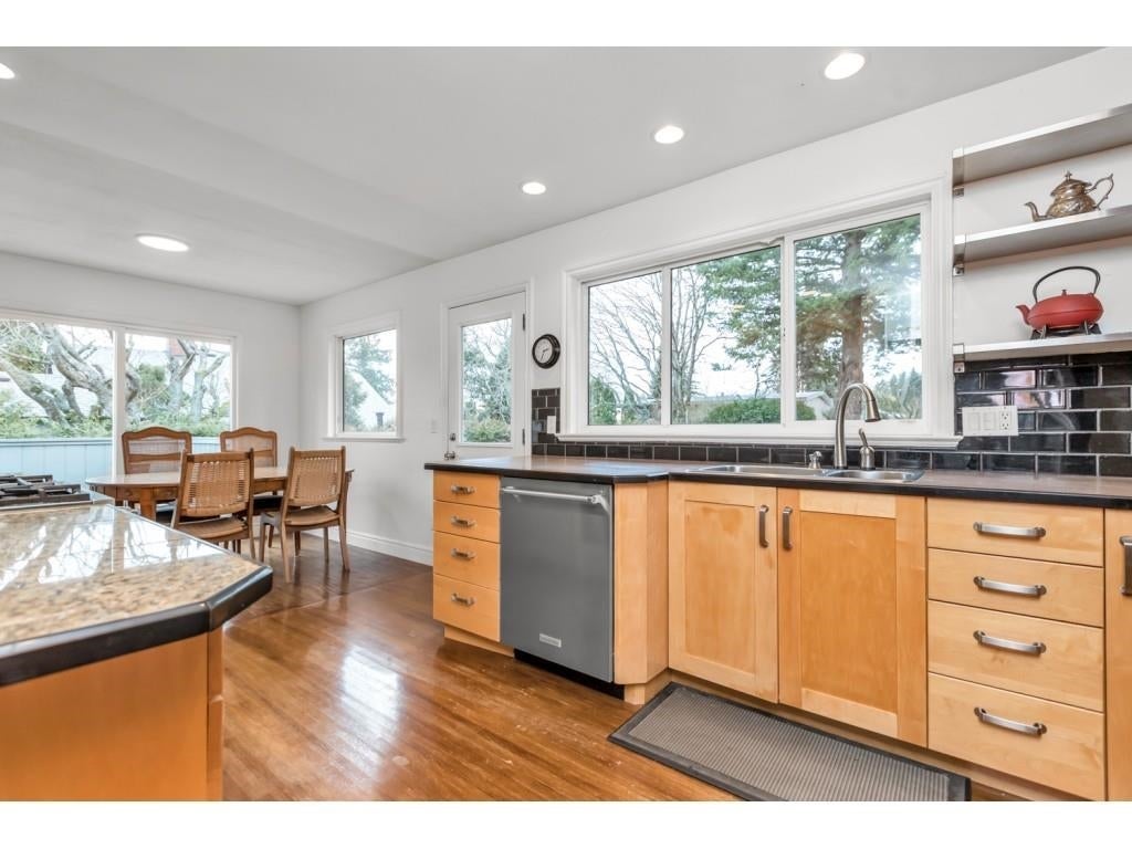 1235 LEE STREET - White Rock House/Single Family for sale, 4 Bedrooms (R2656218) #22