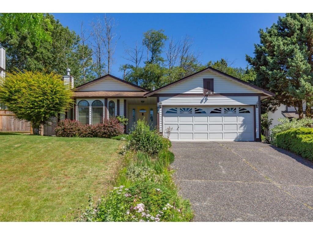 7944 161A STREET - Fleetwood Tynehead House/Single Family for sale, 3 Bedrooms (R2708644) #1