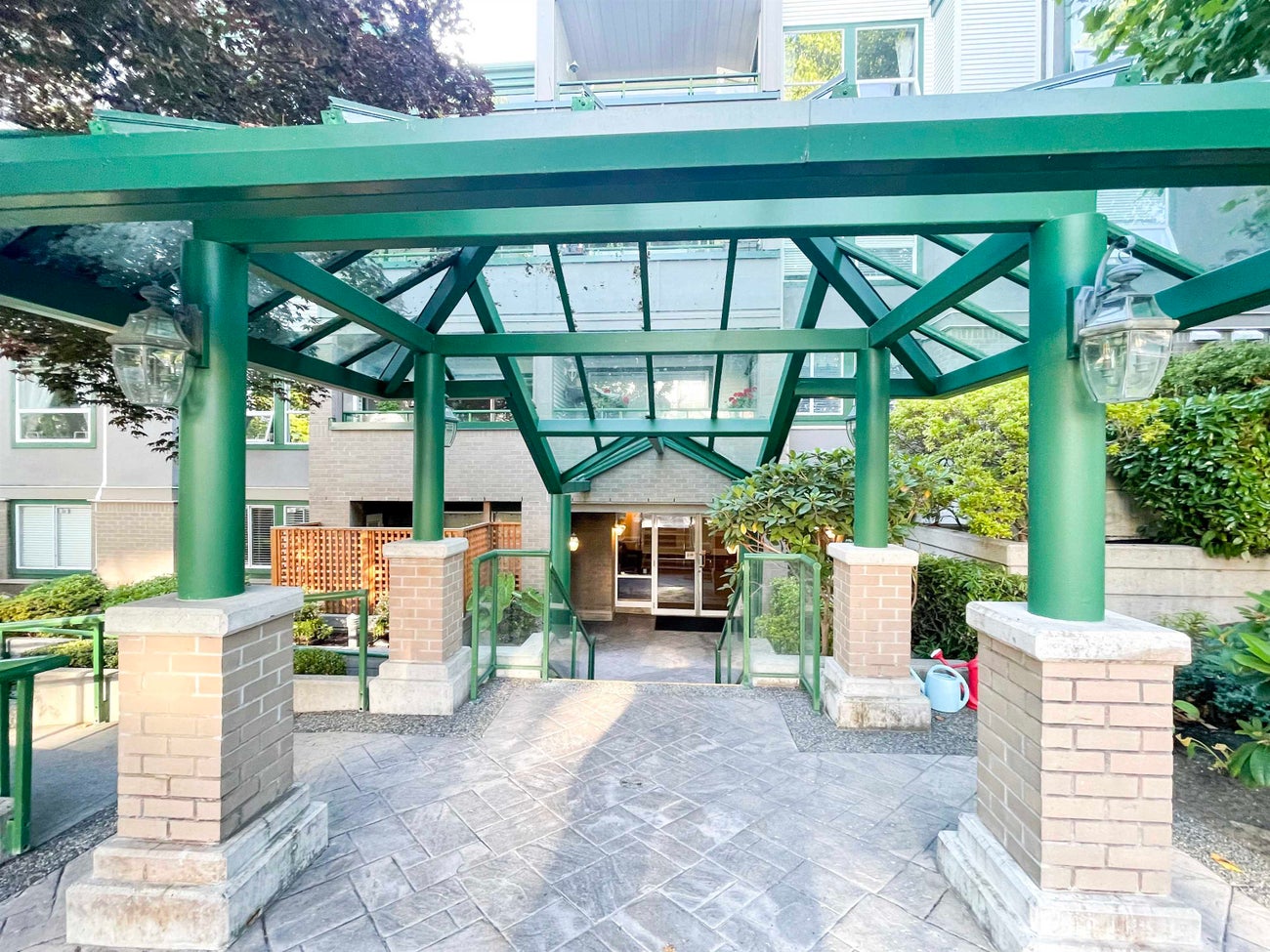 205 1575 BEST STREET - White Rock Apartment/Condo for sale, 2 Bedrooms (R2719850) #2