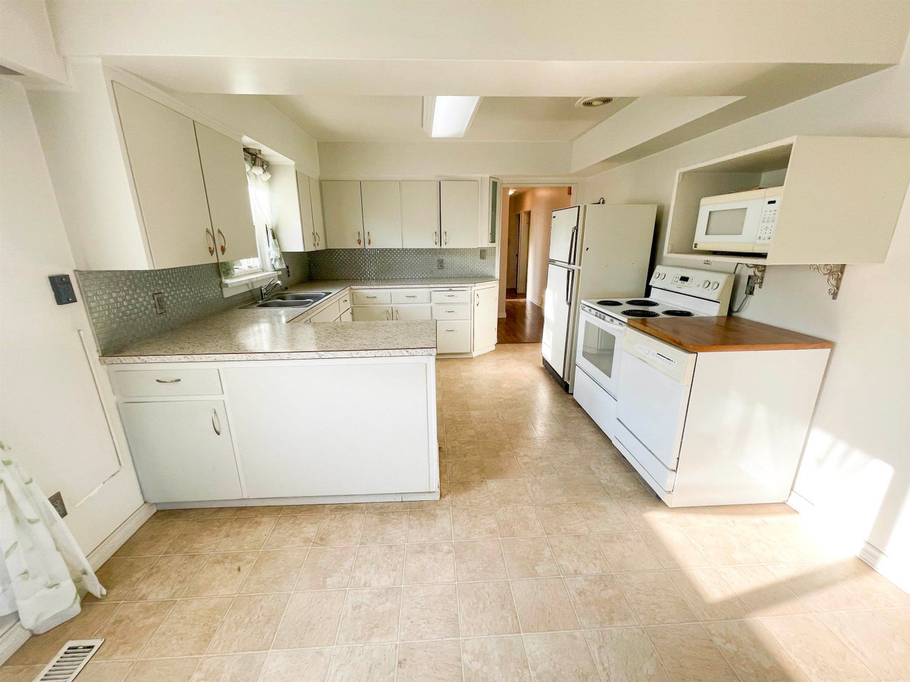 10167 133 STREET - Whalley House/Single Family for sale, 3 Bedrooms (R2720436) #8