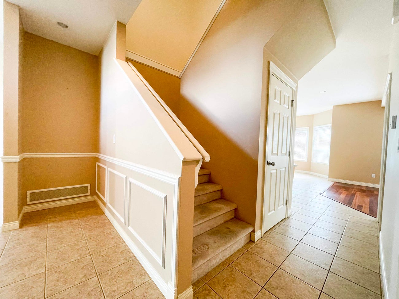15068 69 AVENUE - East Newton House/Single Family for sale, 6 Bedrooms (R2758654) #3