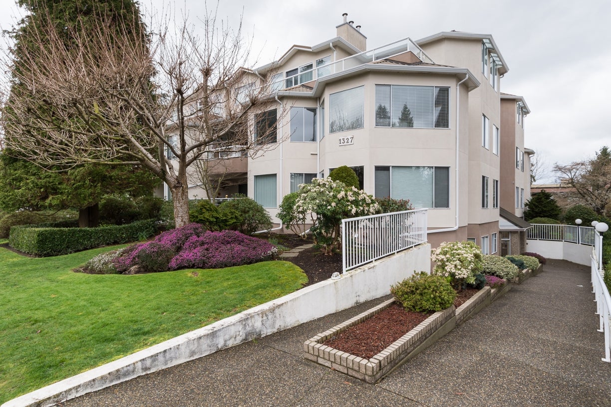 204 1327 Best Street - White Rock Apartment/Condo for sale, 2 Bedrooms (R2032312) #1