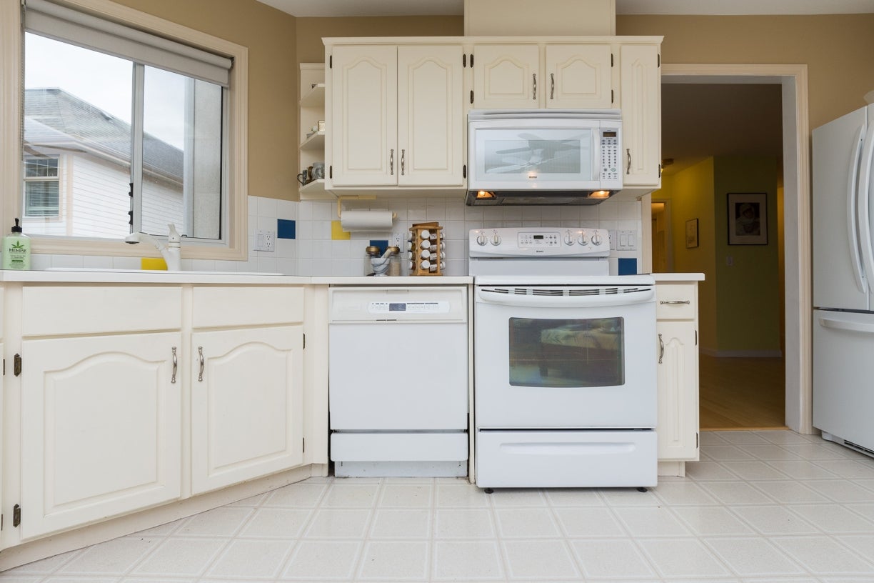 204 1327 Best Street - White Rock Apartment/Condo for sale, 2 Bedrooms (R2032312) #14