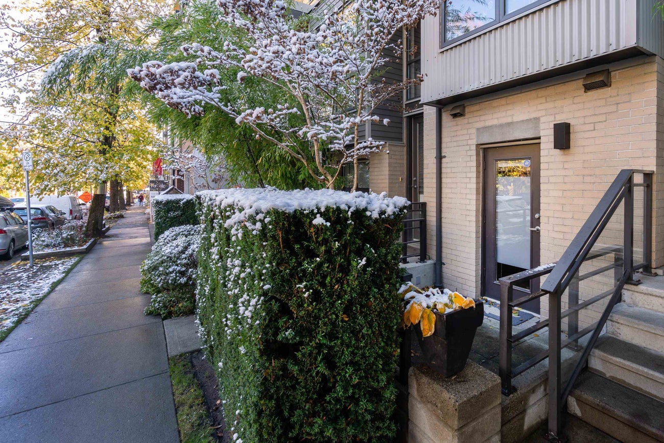 3762 COMMERCIAL STREET - Victoria VE Townhouse for sale, 2 Bedrooms (R2736539) #35