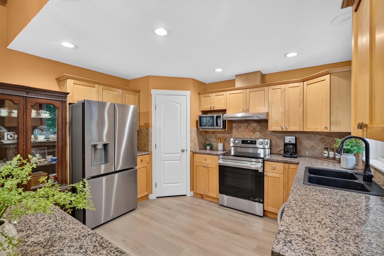 12271 Powell Street - Stave Falls Single Family Residence for Sale, 4 Bedrooms (R3140684)# - 8