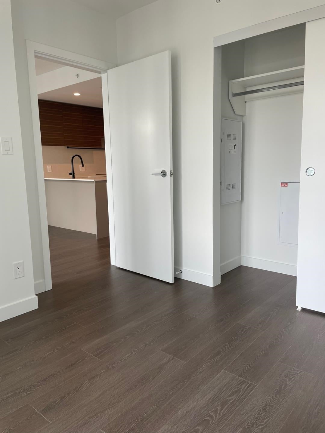 2611 - 13725 George Junction - Whalley Apartment/Condo for Sale, 1 Bedroom (R2987615) #10