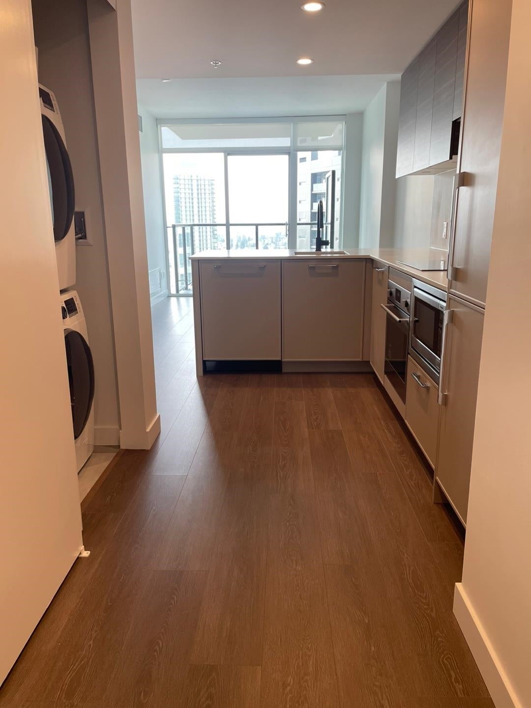 2611 - 13725 George Junction - Whalley Apartment/Condo for Sale, 1 Bedroom (R2987615) #4