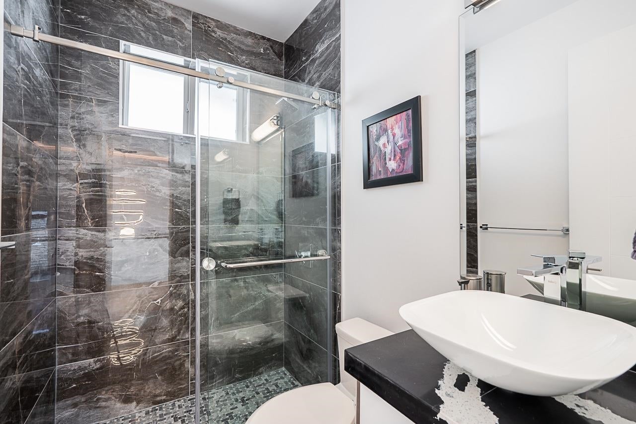 26 Holdom Avenue - Capitol Hill BN Single Family Residence for Sale, 6 Bedrooms (R2991106) #13
