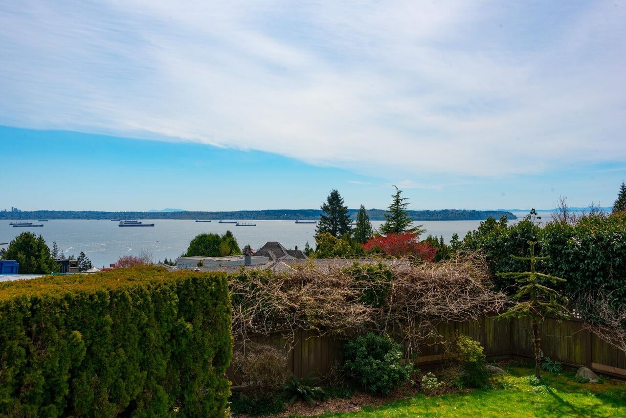 4231 Rockridge Crescent - Rockridge Single Family Residence for Sale, 4 Bedrooms (R2991989)# - 24