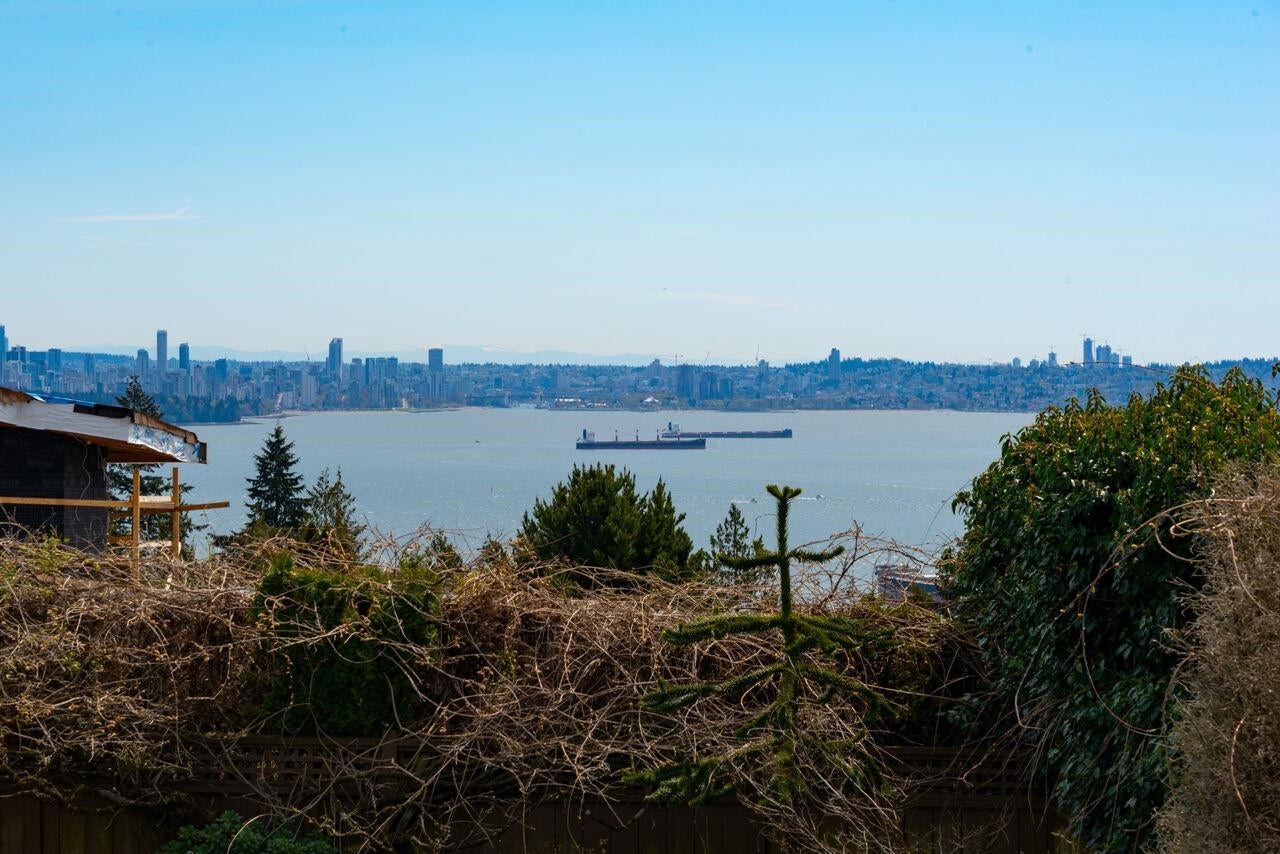 4231 Rockridge Crescent - Rockridge Single Family Residence for Sale, 4 Bedrooms (R2991989)# - 25