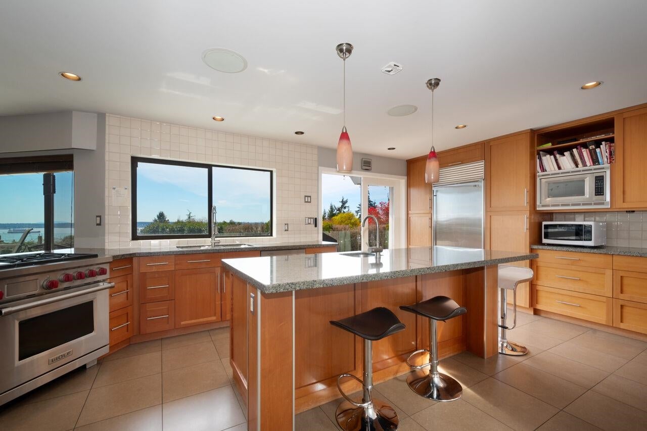 4231 Rockridge Crescent - Rockridge Single Family Residence for Sale, 4 Bedrooms (R2991989)# - 9