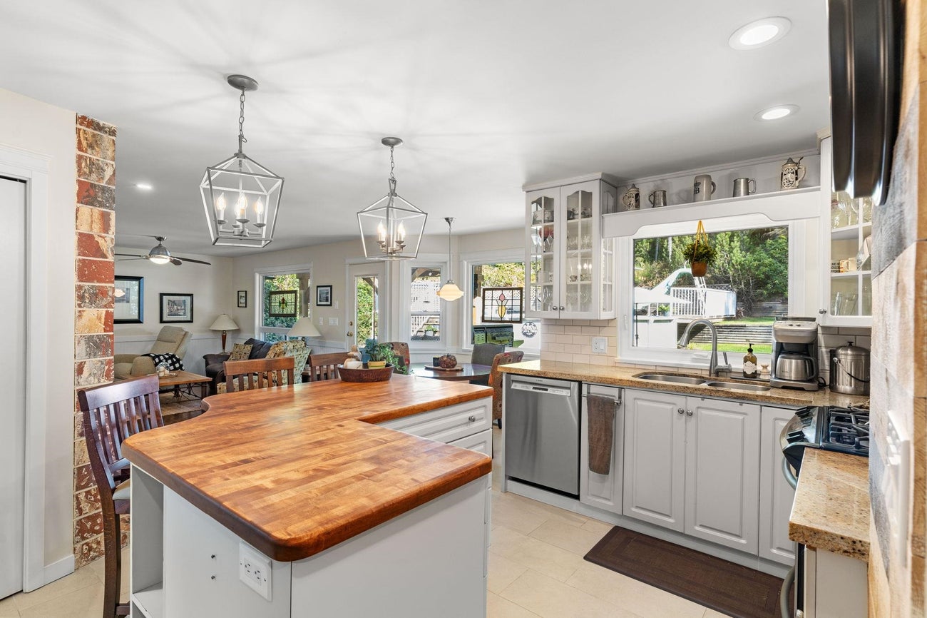 12815 Willow Place - Northeast Single Family Residence for Sale, 5 Bedrooms (R2998069) #11