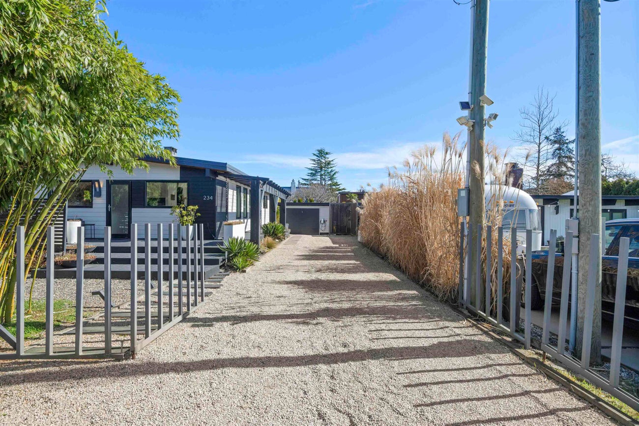 234 67 Street - Boundary Beach Single Family Residence for Sale, 3 Bedrooms (R2998922) #4