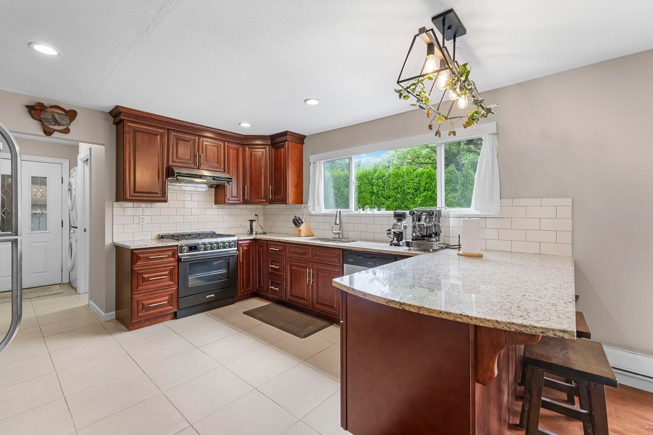 3280 Portview Place - Port Moody Centre Single Family Residence for Sale, 5 Bedrooms (R3009810) #2