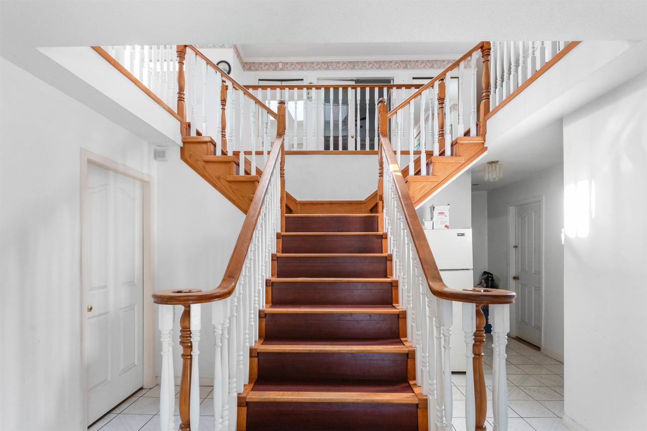12185 98a Avenue - Cedar Hills Single Family Residence for Sale, 8 Bedrooms (R3036782) #11
