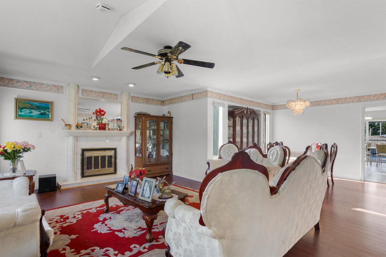 12185 98a Avenue - Cedar Hills Single Family Residence for Sale, 8 Bedrooms (R3036782) #15