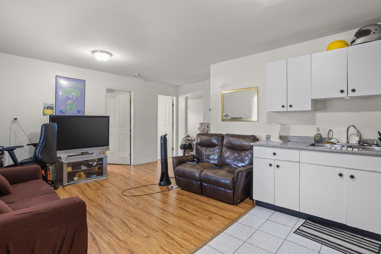 12185 98a Avenue - Cedar Hills Single Family Residence for Sale, 8 Bedrooms (R3036782) #18