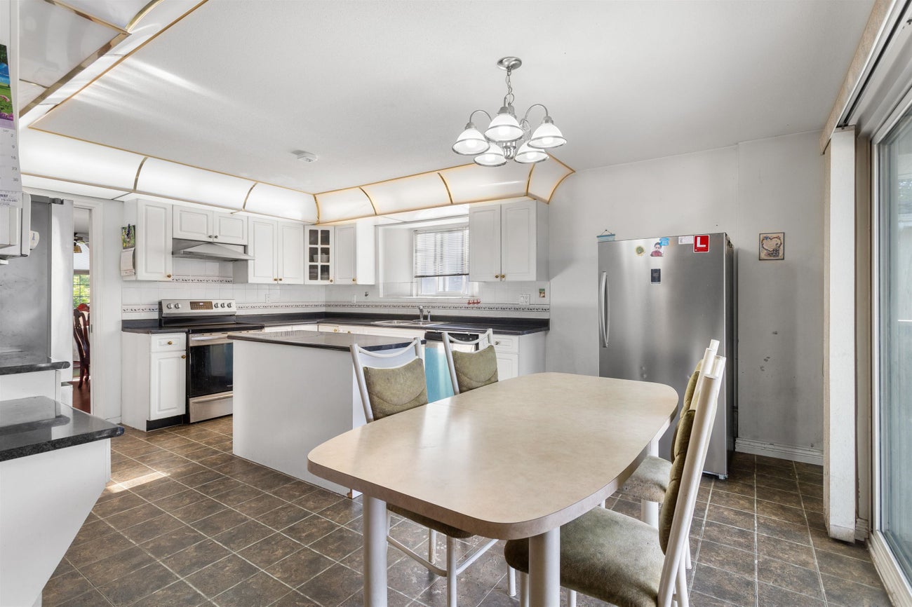 12185 98a Avenue - Cedar Hills Single Family Residence for Sale, 8 Bedrooms (R3036782) #4