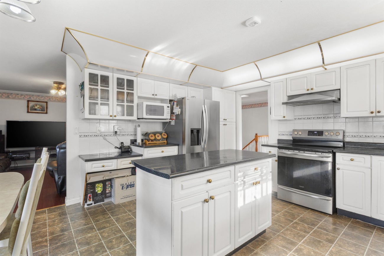 12185 98a Avenue - Cedar Hills Single Family Residence for Sale, 8 Bedrooms (R3036782) #7