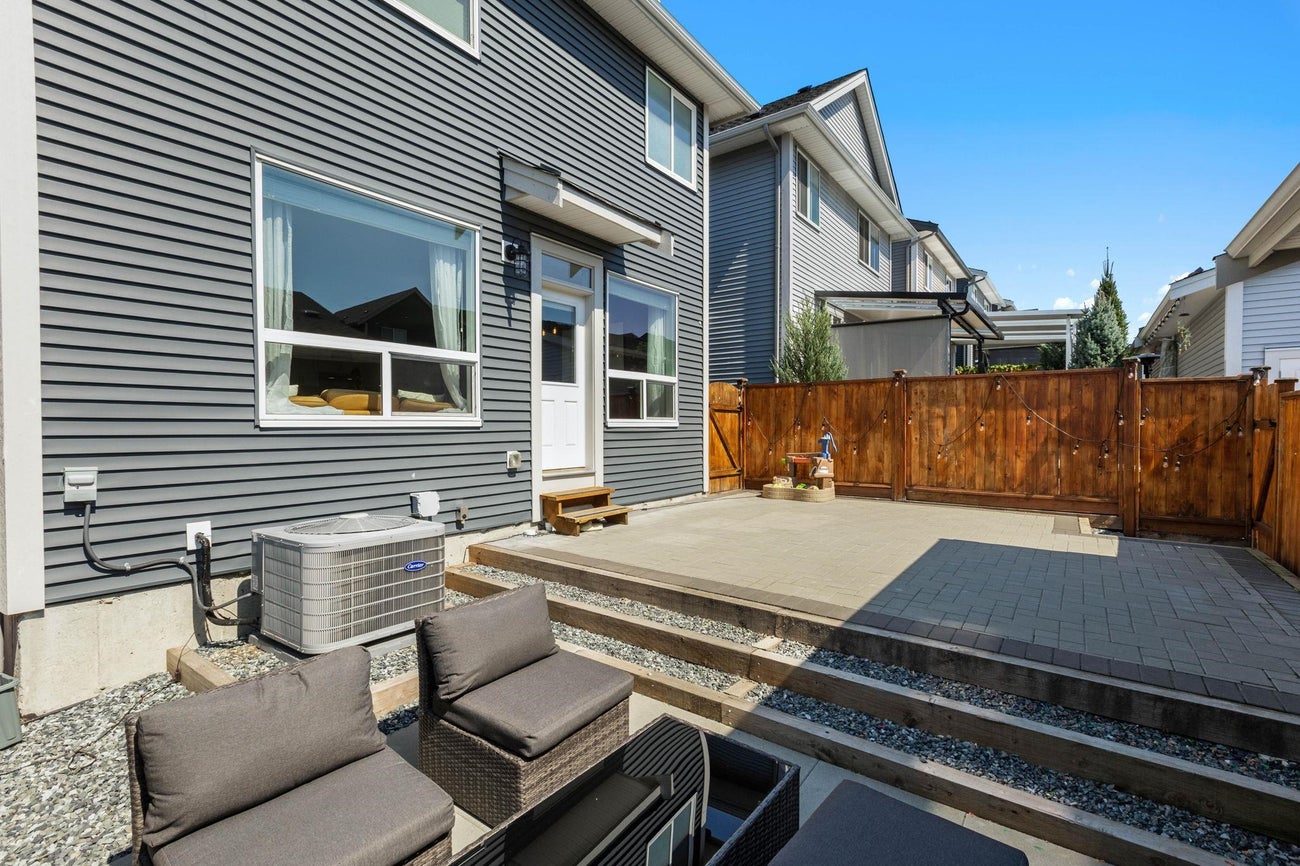 20278 82b Avenue - Willoughby Heights Single Family Residence for Sale, 4 Bedrooms (R3040713) #31