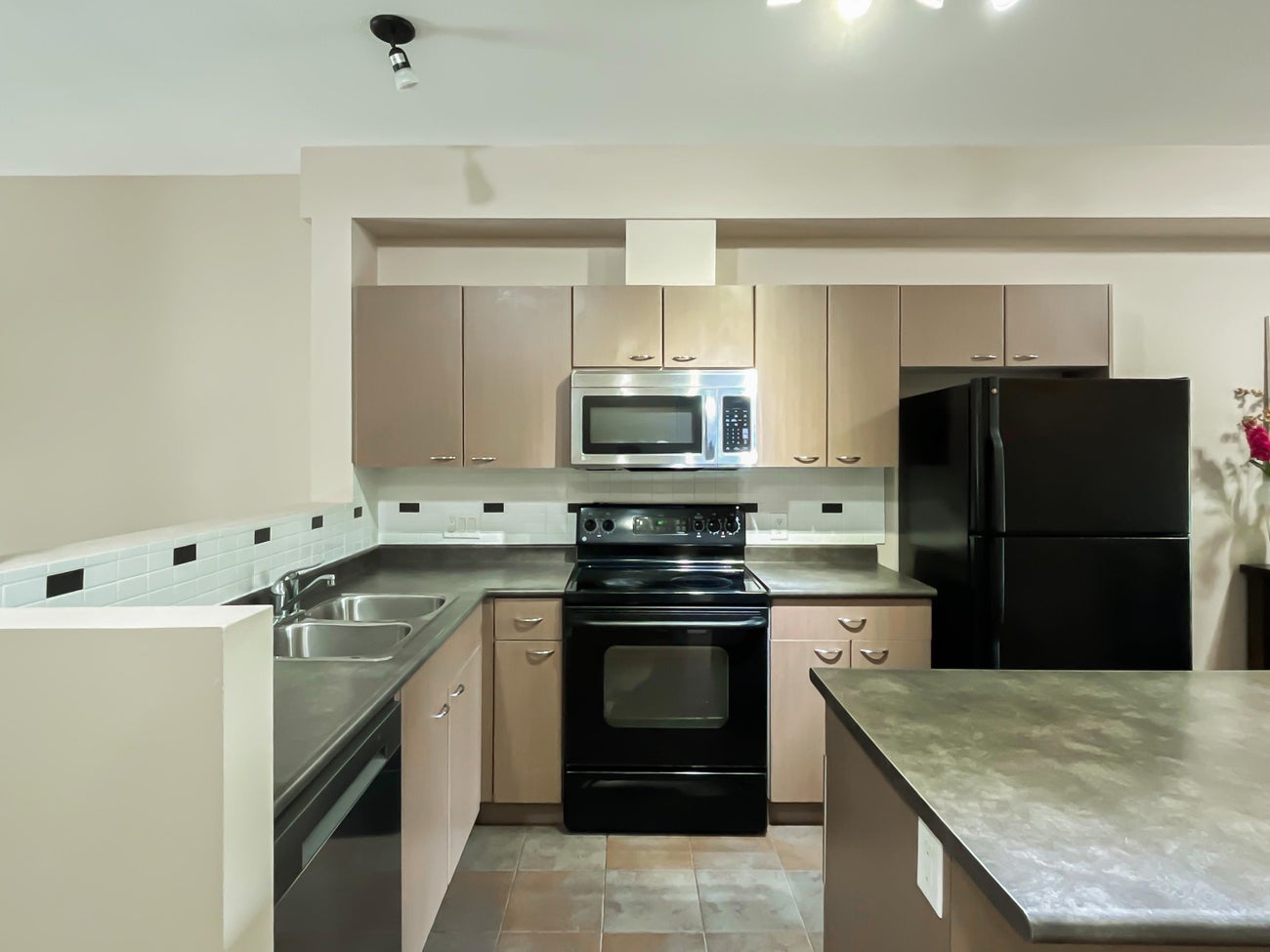 191 - 18701 66 Avenue - Cloverdale BC Townhouse for Sale, 2 Bedrooms (R3043671) #5