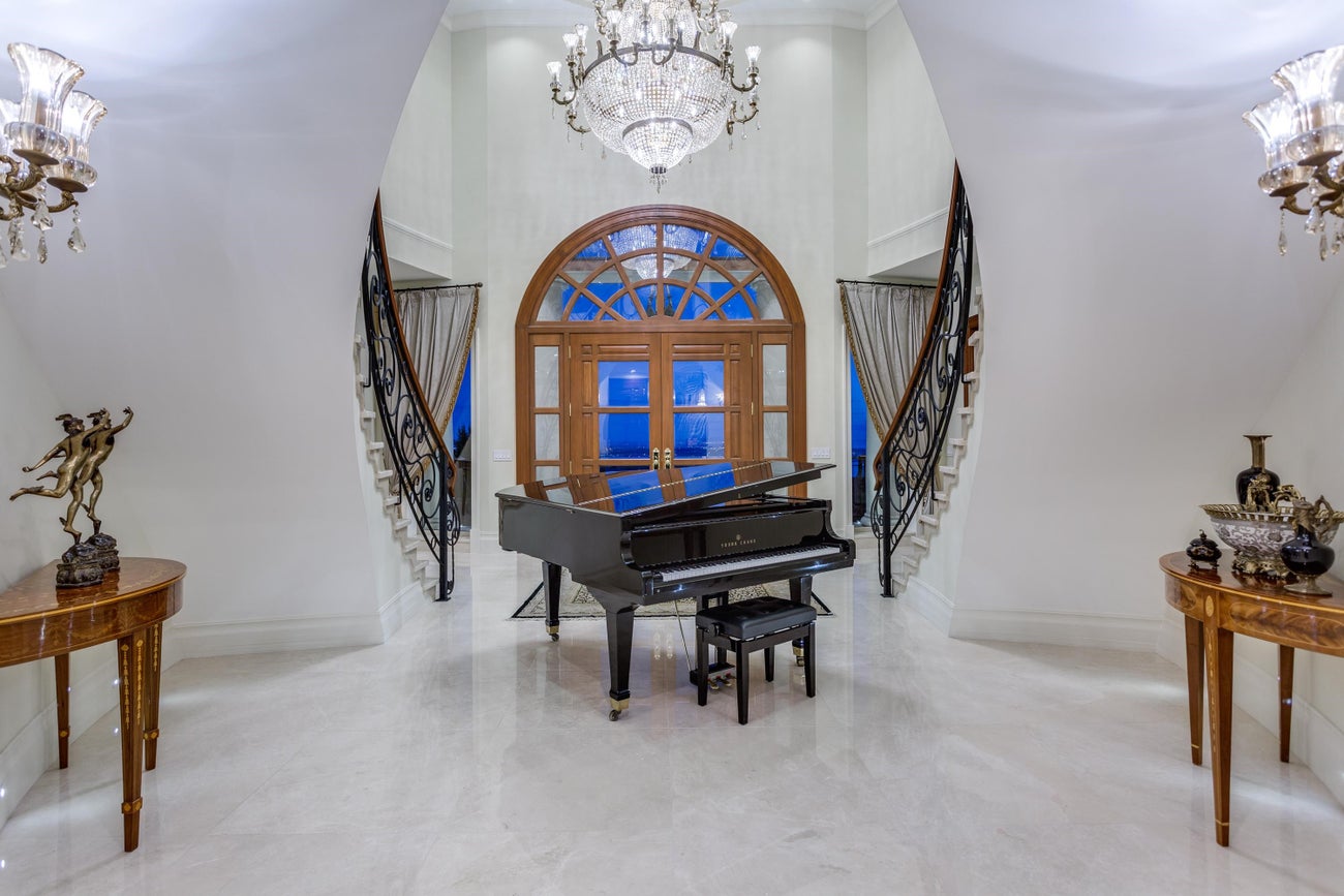 1175 Eyremount Drive - British Properties Single Family Residence for Sale, 6 Bedrooms (R3046190)# - 10