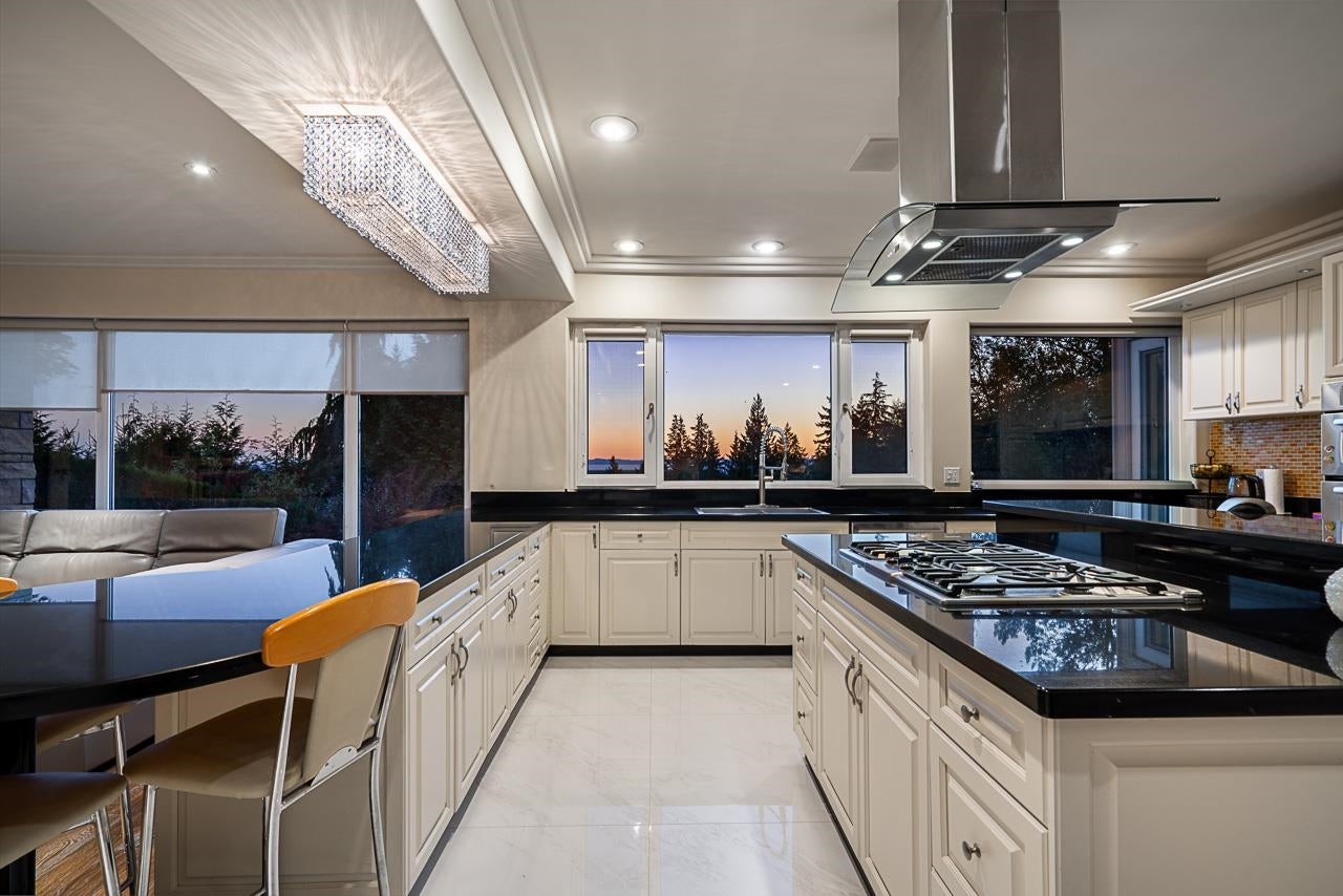 1562 Pinecrest Drive - Canterbury WV Single Family Residence for Sale, 5 Bedrooms (R3061968)# - 14