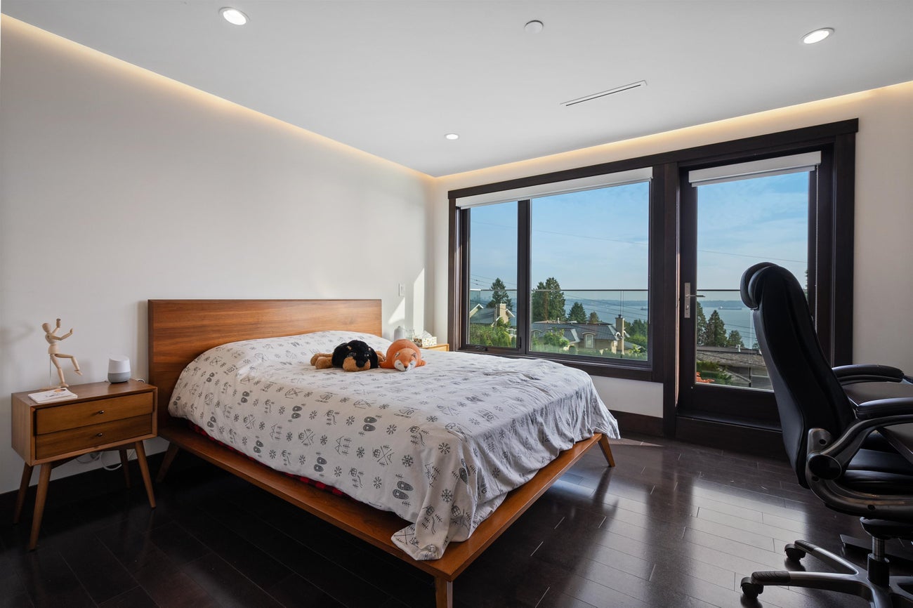 2643 Nelson Avenue - Dundarave Single Family Residence for Sale, 5 Bedrooms (R3065547)# - 32 2643 Nelson Avenue - Dundarave Single Family Residence for Sale, 5 Bedrooms (R3065547)# - 32