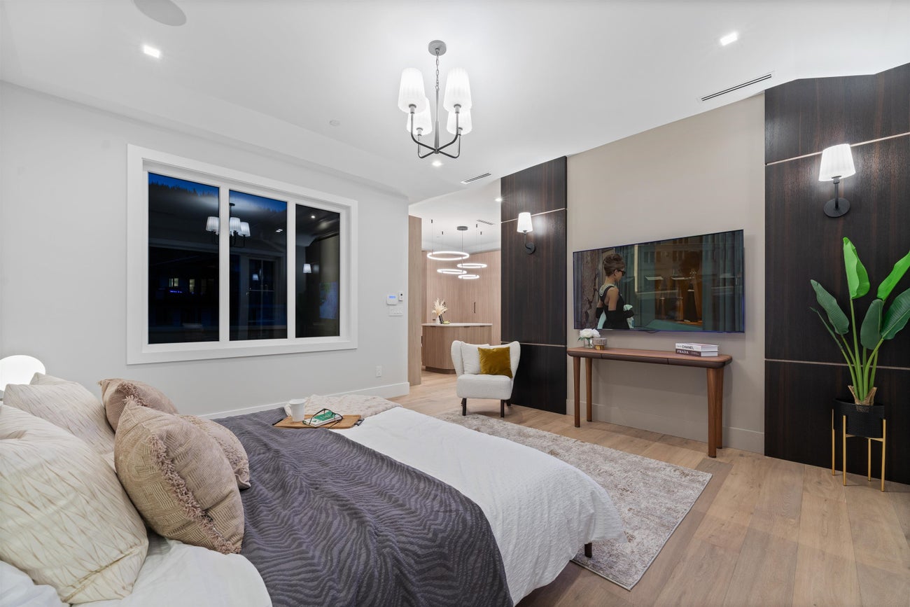 4141 Burkehill Road - Bayridge Single Family Residence for Sale, 6 Bedrooms (R3066954)# - 20