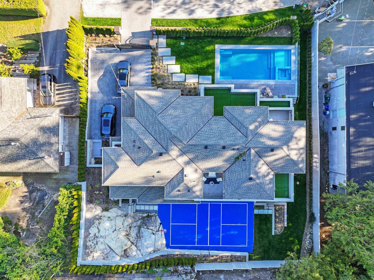 4141 Burkehill Road - Bayridge Single Family Residence for Sale, 6 Bedrooms (R3066954)# - 4