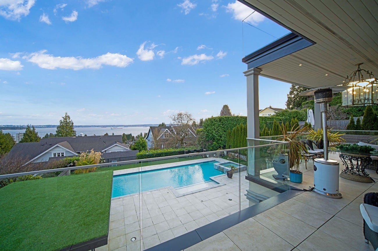 2538 Ottawa Avenue - Dundarave Single Family Residence for Sale, 5 Bedrooms (R3069190)# - 27