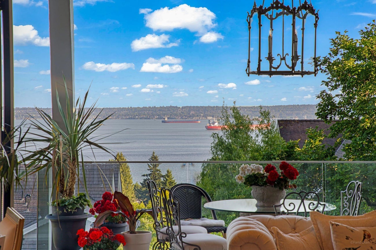 2538 Ottawa Avenue - Dundarave Single Family Residence for Sale, 5 Bedrooms (R3069190)# - 3