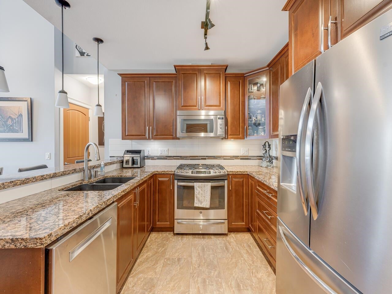 627 - 8067 207 Street - Willoughby Heights Apartment/Condo for Sale, 2 Bedrooms (R3016482) #2