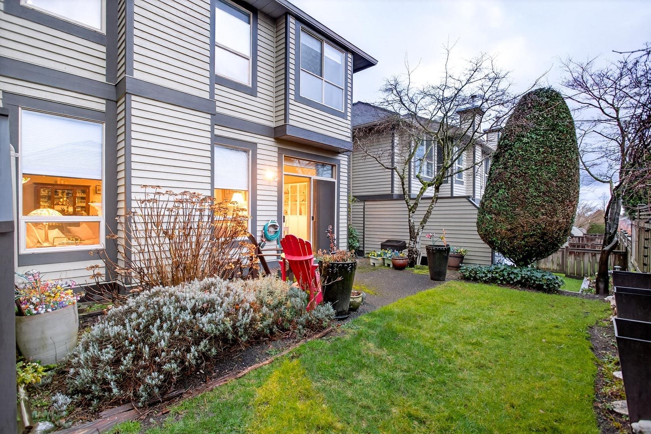 33 - 1207 Confederation Drive - Citadel PQ Townhouse, 3 Bedrooms (R3077270)# - 30