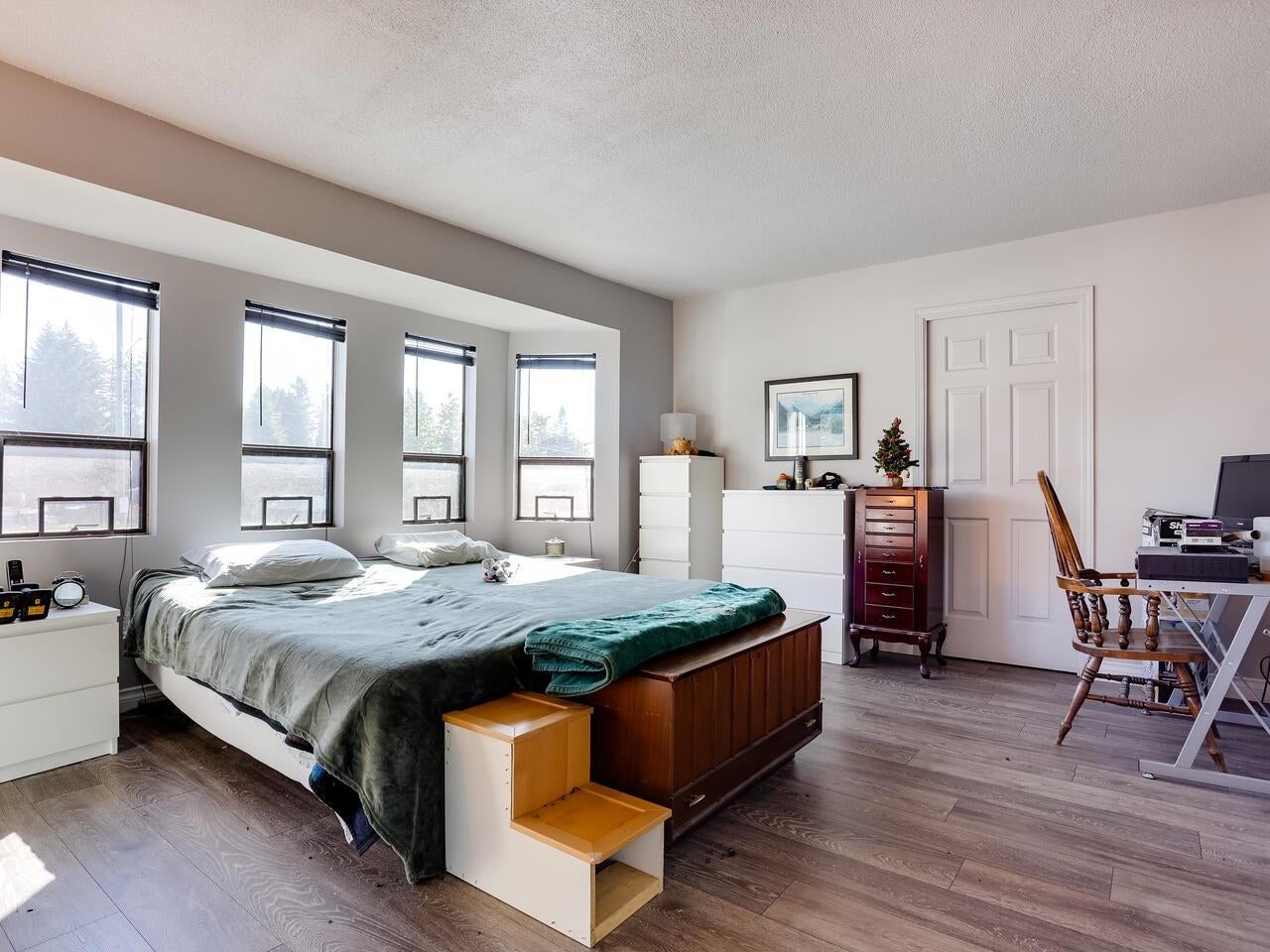 960 Porter Street - Harbour Chines Single Family Residence for Sale, 5 Bedrooms (R3077325)# - 12