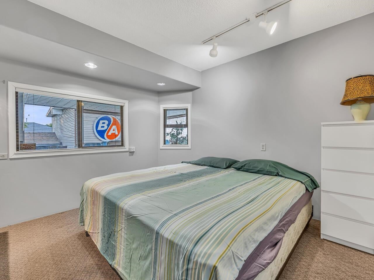 960 Porter Street - Harbour Chines Single Family Residence for Sale, 5 Bedrooms (R3077325)# - 16