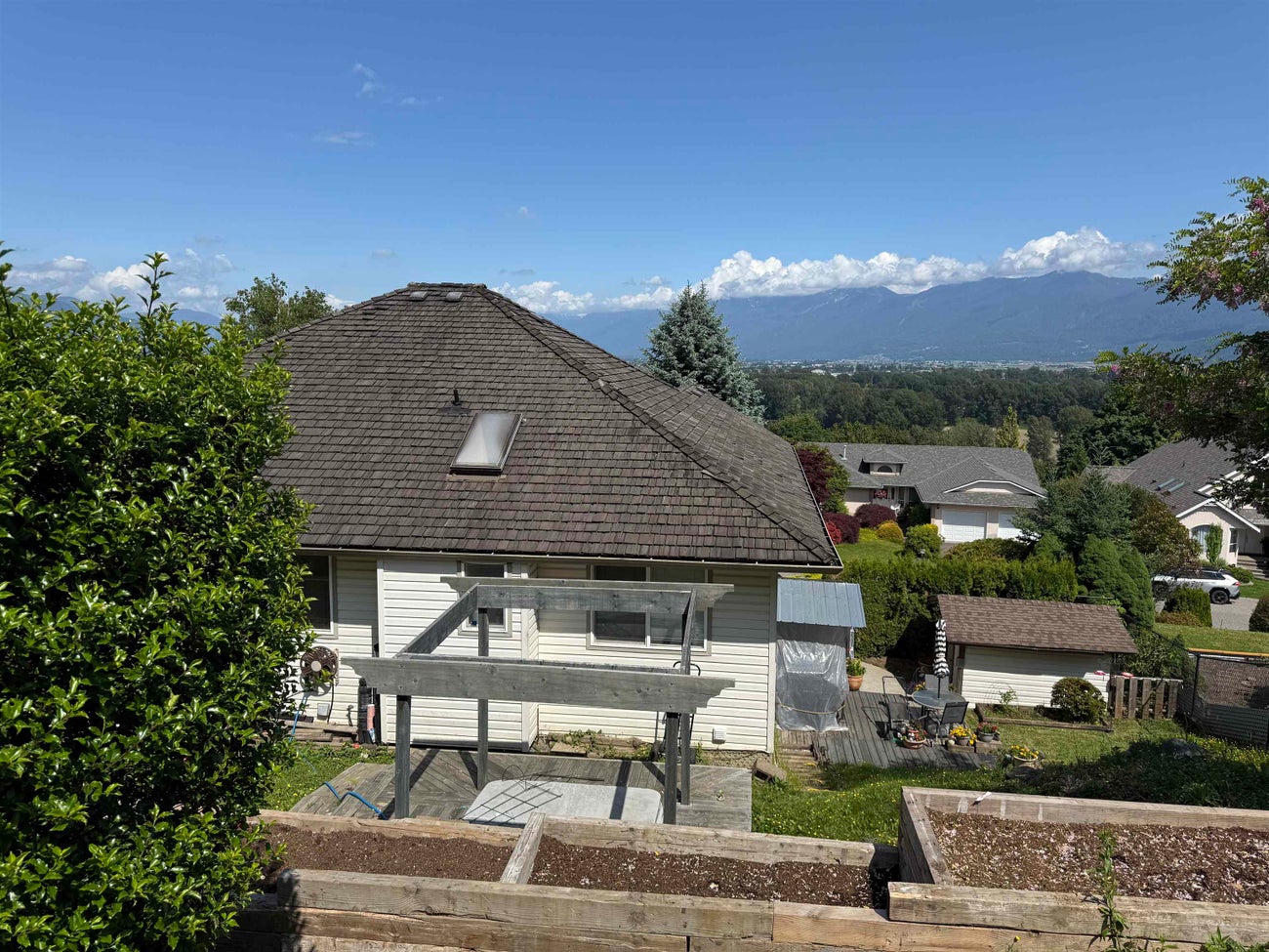 8607 Sunrise Drive - Chilliwack Mountain Single Family Residence for Sale, 4 Bedrooms (R3011001) #4