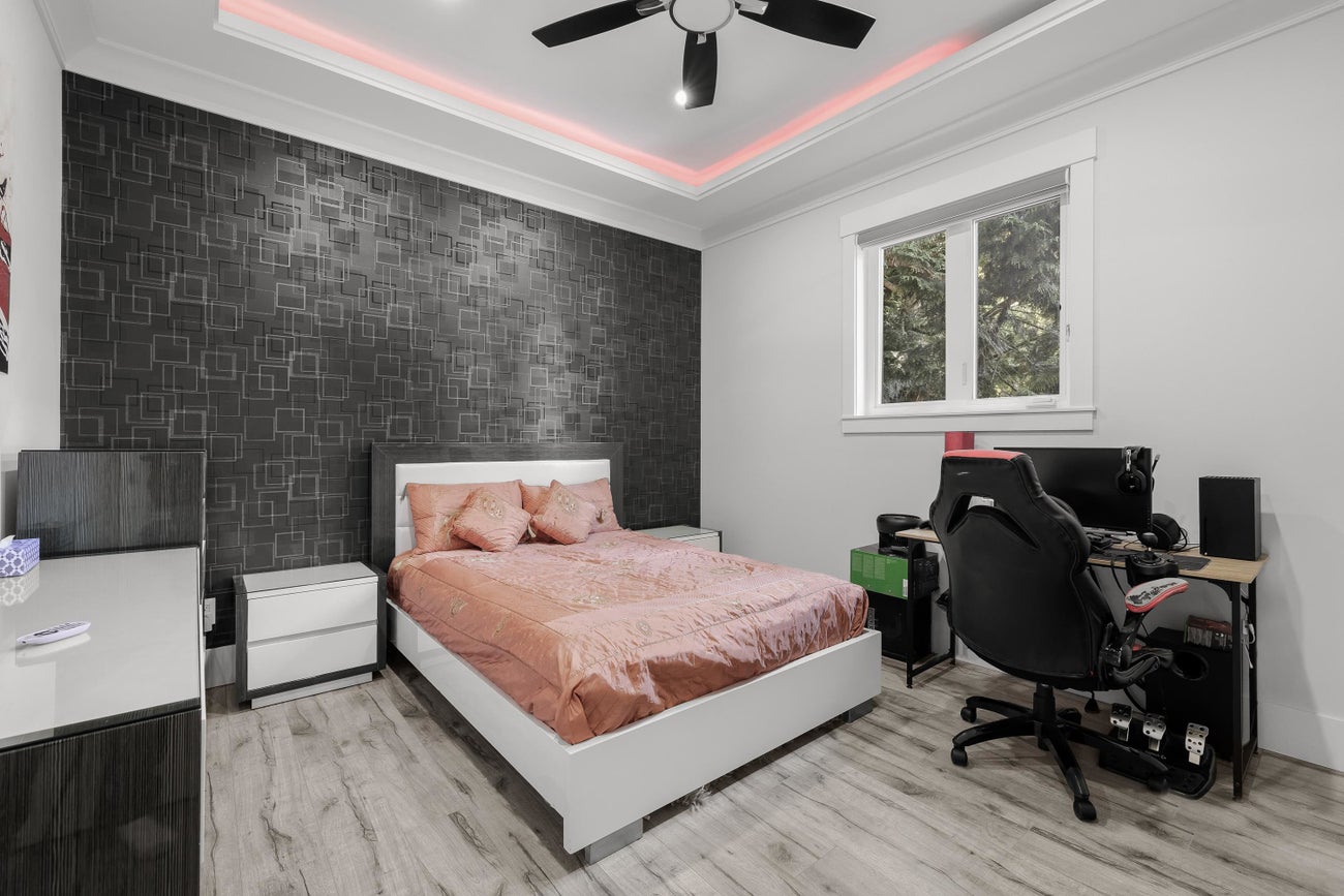 12776 Campbell Place - Queen Mary Park Surrey Single Family Residence for Sale, 8 Bedrooms (R3012601)# - 13