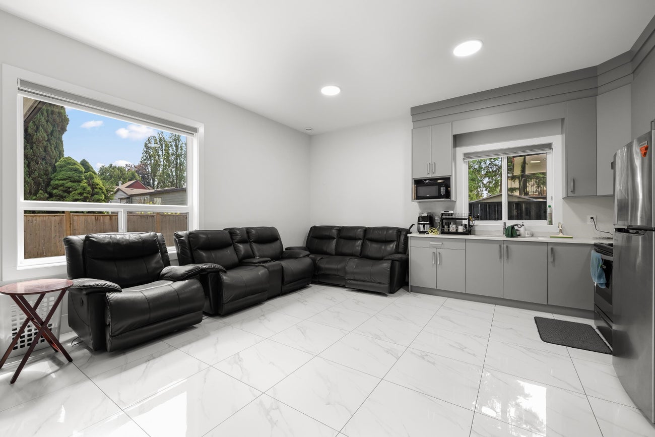 12776 Campbell Place - Queen Mary Park Surrey Single Family Residence for Sale, 8 Bedrooms (R3012601)# - 16